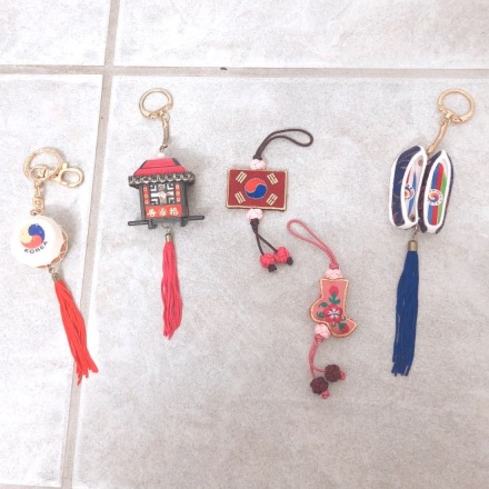 NEW Korean Keychain Souvenir
